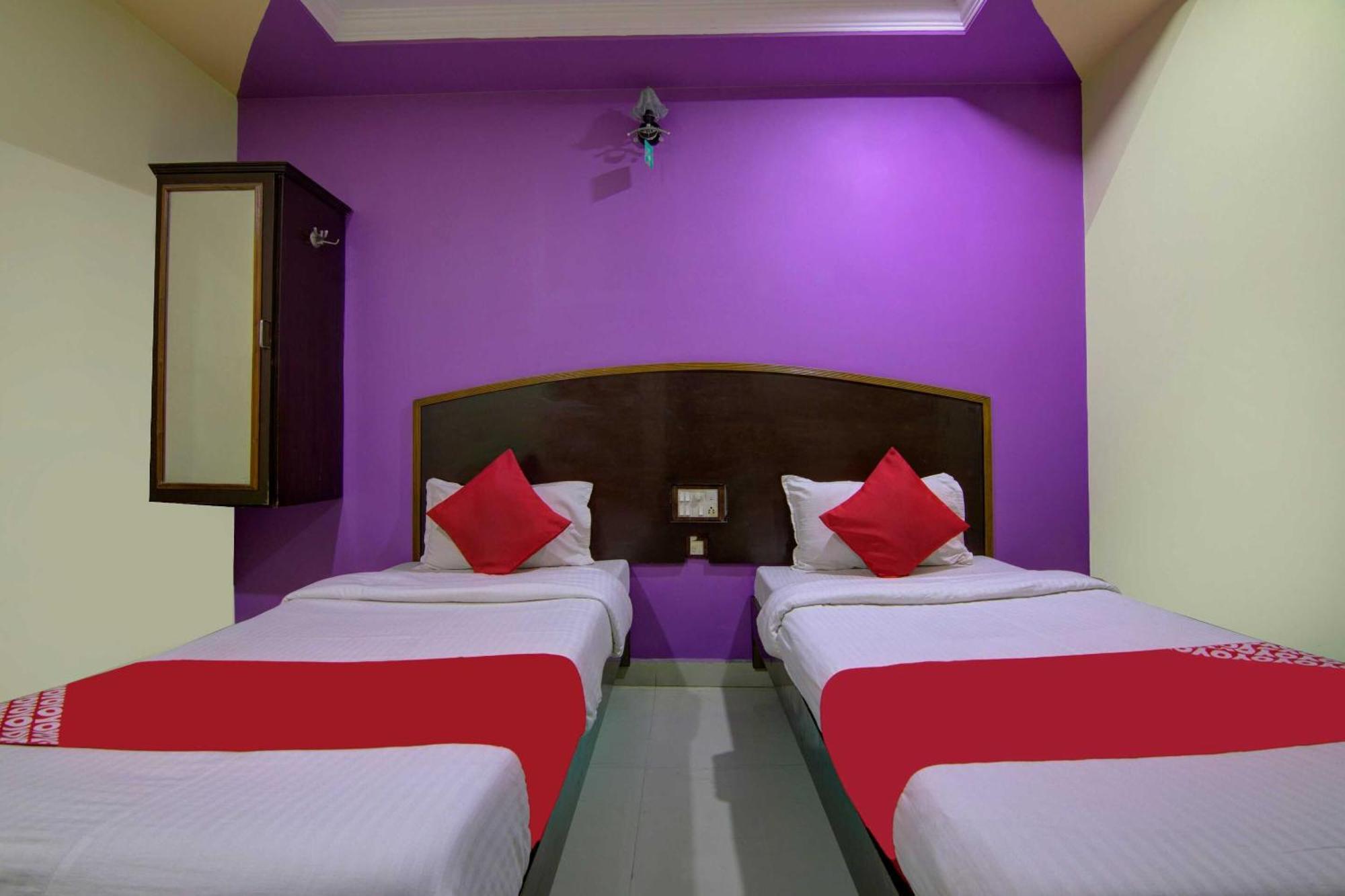 Hotel O K S N Residency Pedda Waltair Exterior photo